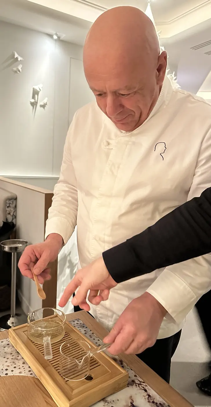 Chef Shaike's photo of Chef Thierry Marx preparing tea